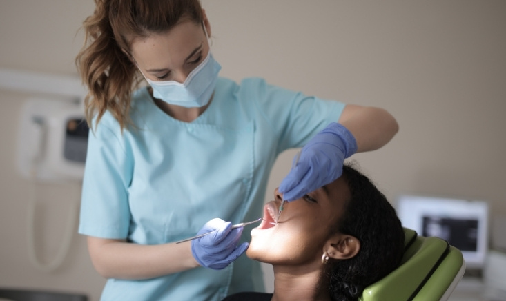 a dentist tips to protect your smile this christmas